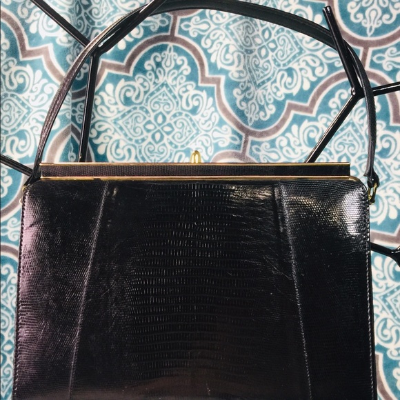 Vintage Handbags - Vintage Black Snap-Close Frame Handbag Purse
